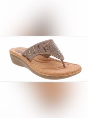 Cliffs by WHITE MOUNTAIN Stone Fabric Wide Width Sandals - Light Beige